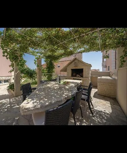 דירה Flipa Ema *